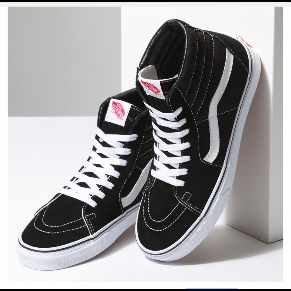 SK8-HI Black and White Vans